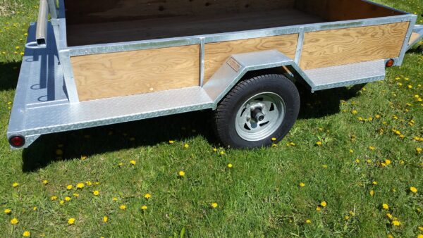8 place canoe trailer with loading step