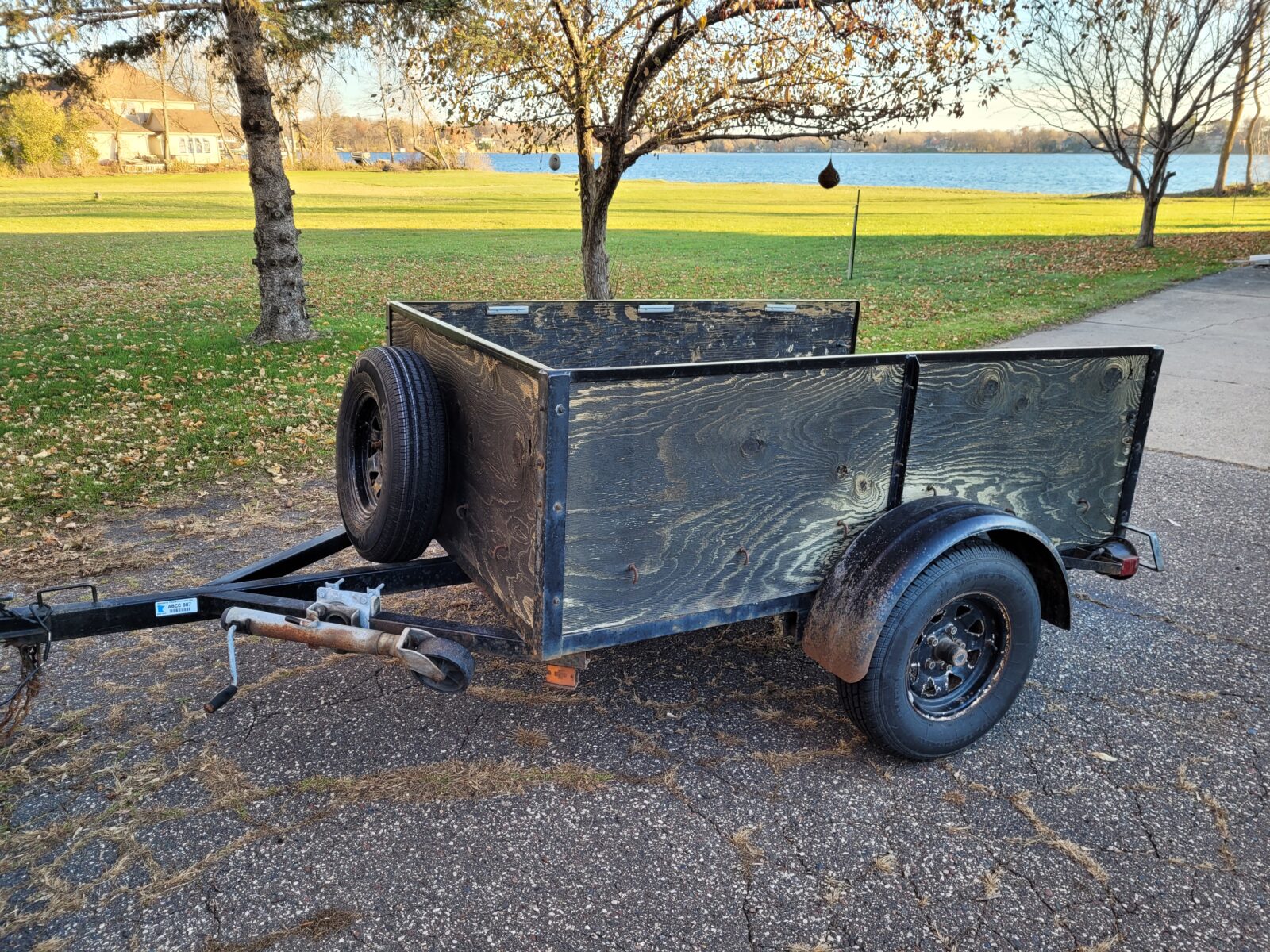 Trailer built in 1987